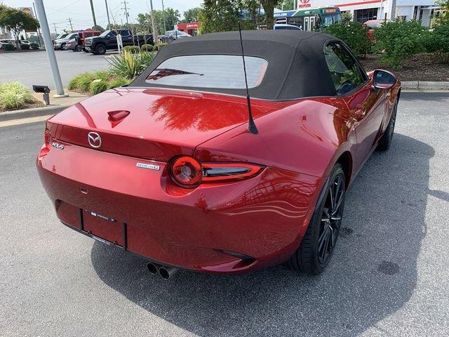 Used 2024 MAZDA MX-5 Miata Grand Touring RWD image 8