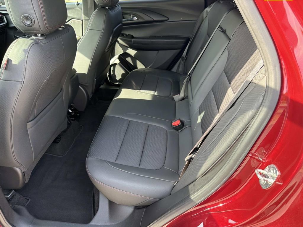 Used 2022 Chevrolet TrailBlazer RS w/ Convenience Package image 16