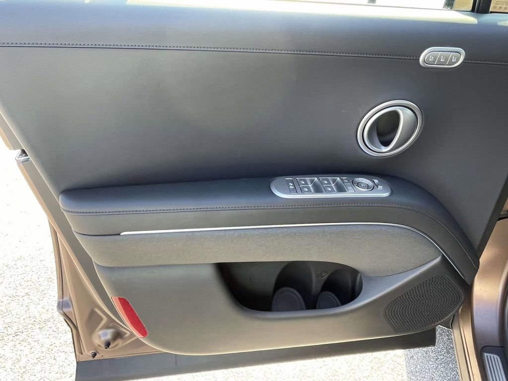 Used 2026 Hyundai Palisade Calligraphy image 16