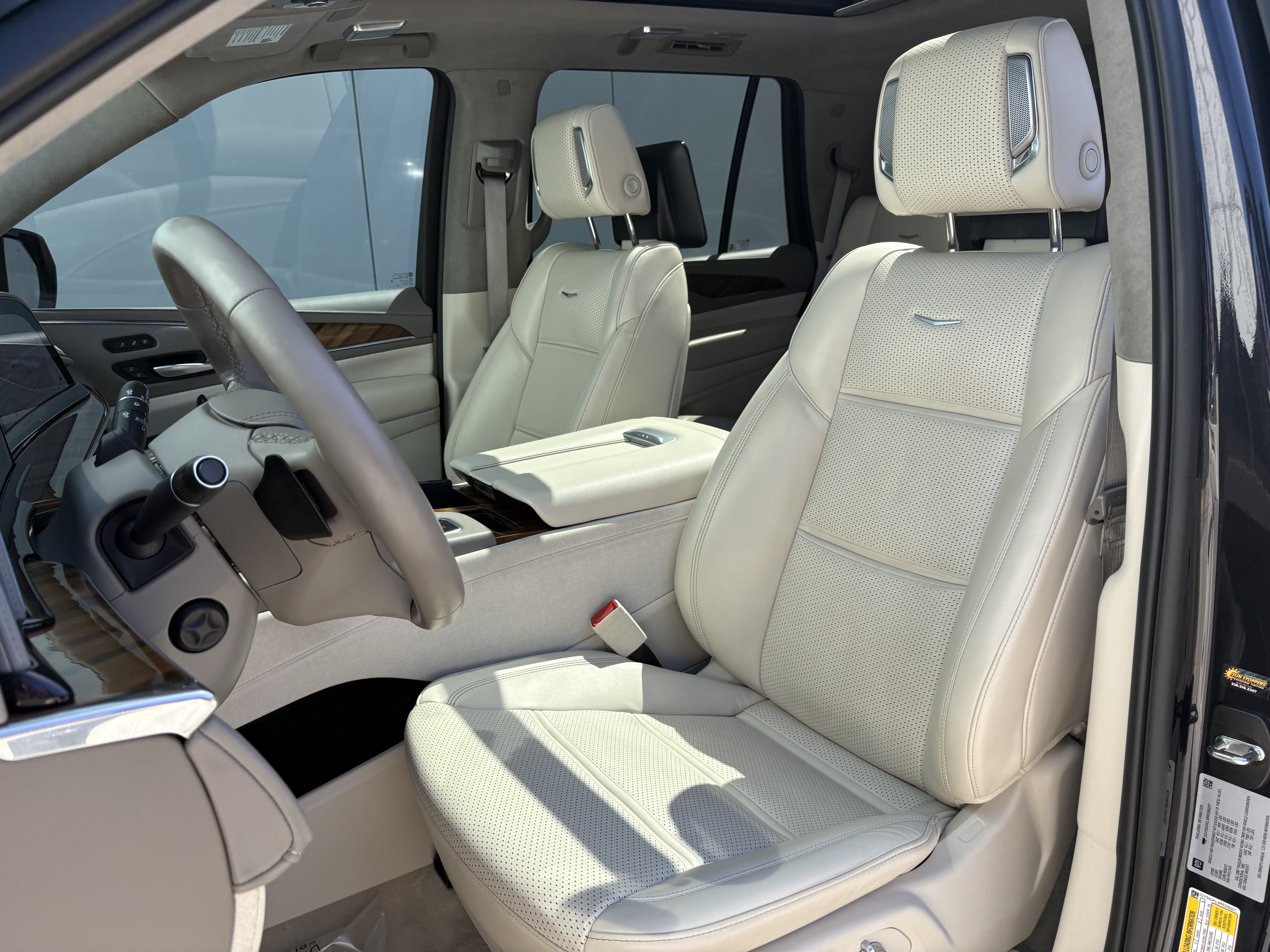 Certified 2024 Cadillac Escalade Sport Platinum w/ LPO, ONYX Package AWD/4WD image 12