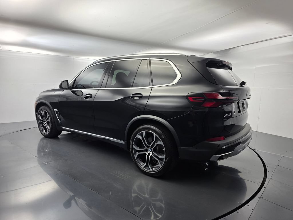 Certified 2024 BMW X5 xDrive40i w/ Premium Package AWD/4WD image 6