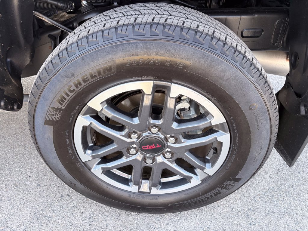 Used 2024 Toyota Tacoma TRD Sport AWD/4WD image 24