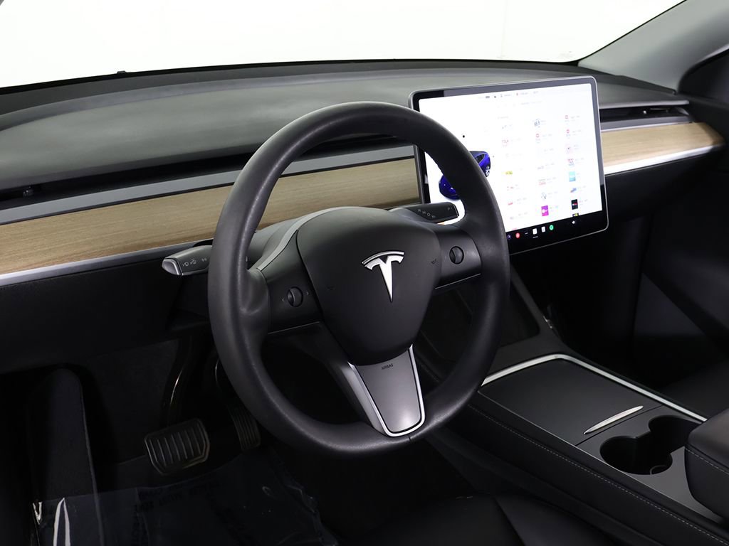 Used 2021 Tesla Model Y Long Range AWD/4WD image 28