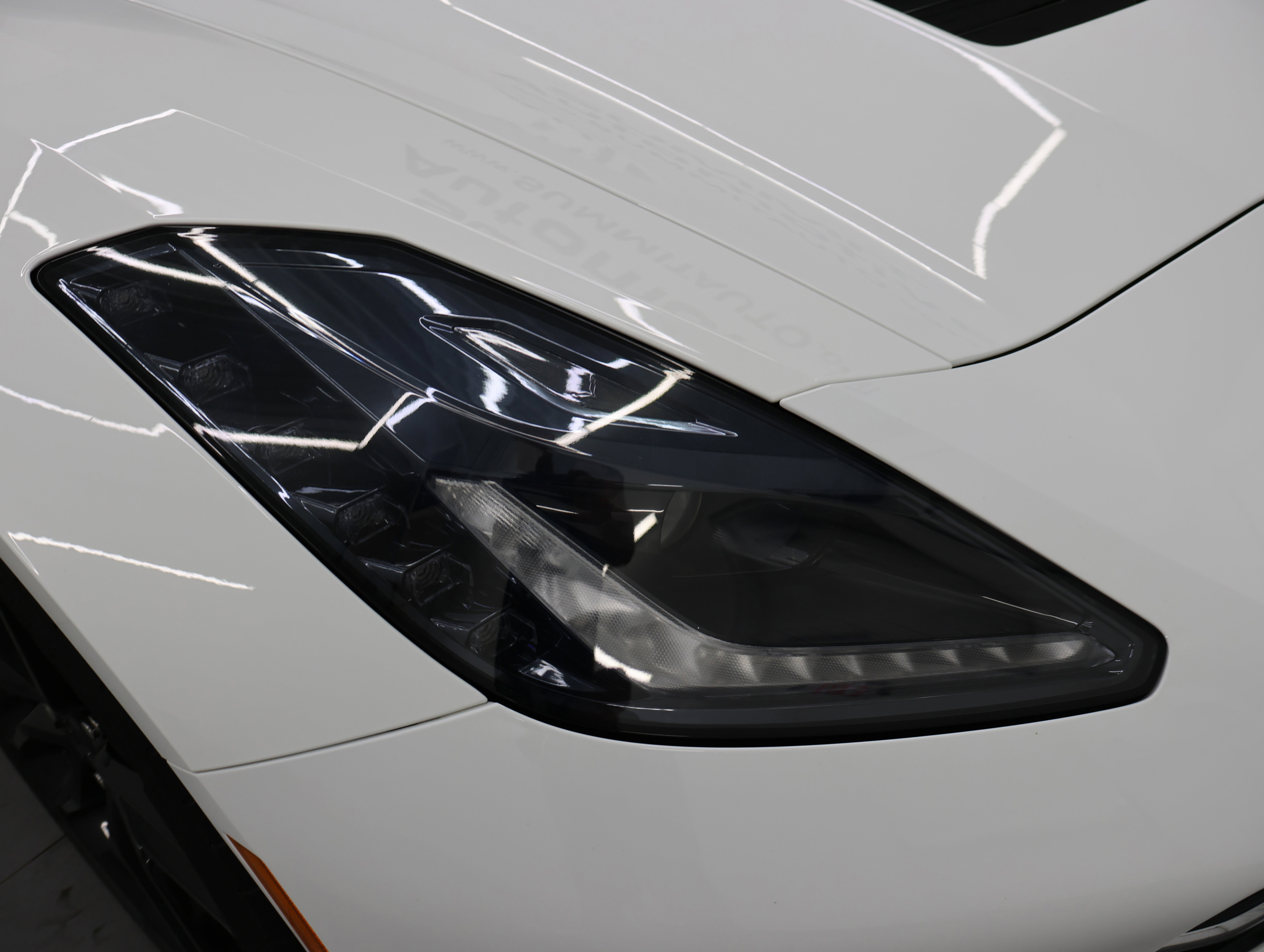 Used 2019 Chevrolet Corvette Stingray Coupe w/ 1LT RWD image 19