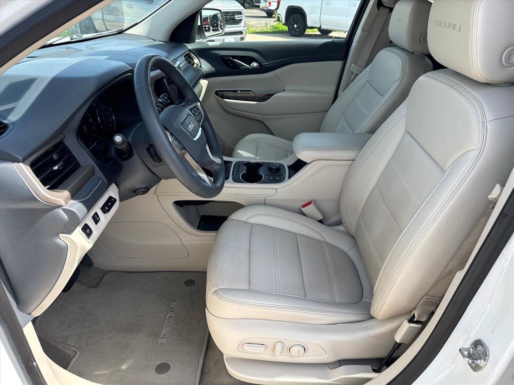 Used 2023 GMC Acadia Denali AWD/4WD image 9
