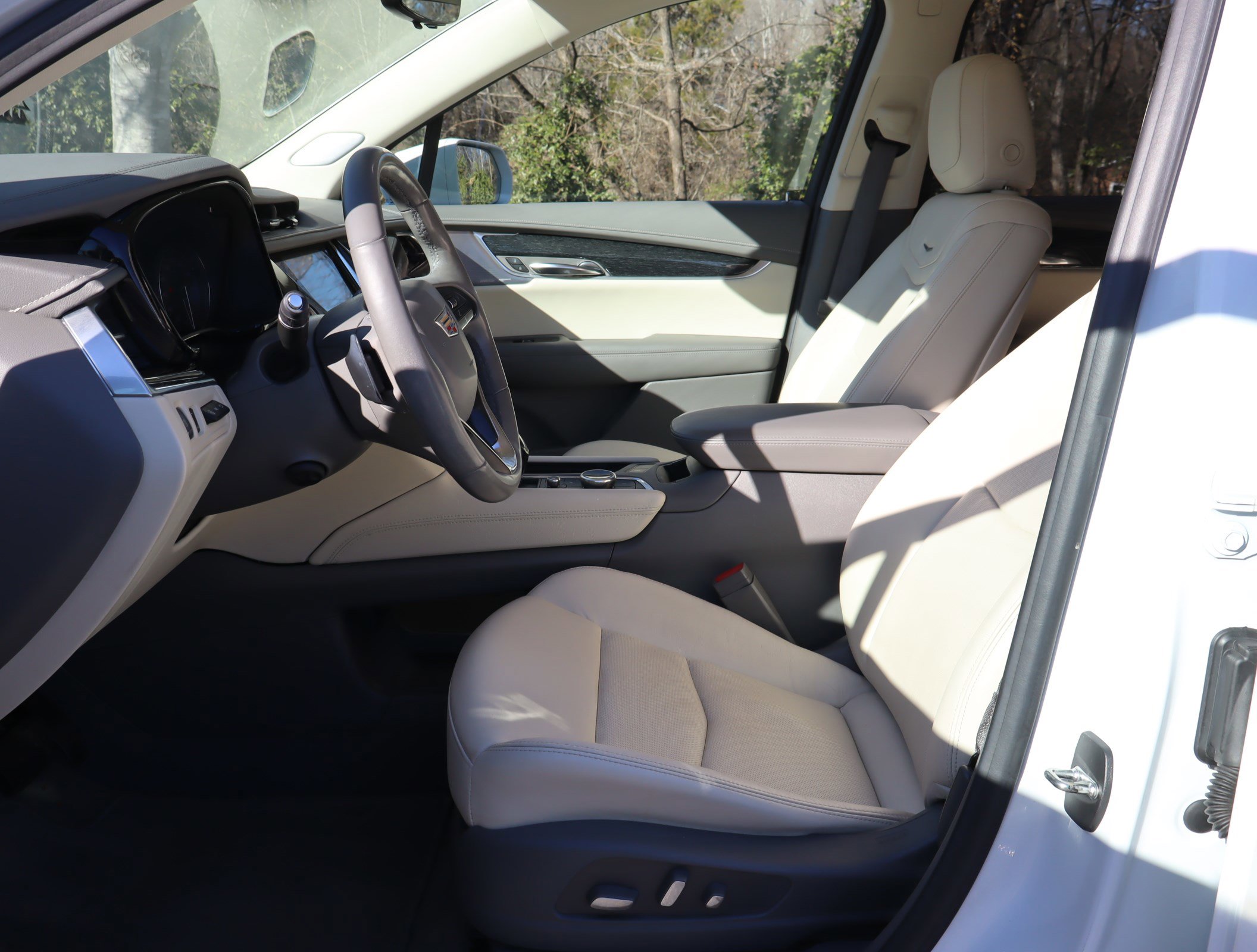 Used 2020 Cadillac XT6 Premium Luxury image 15