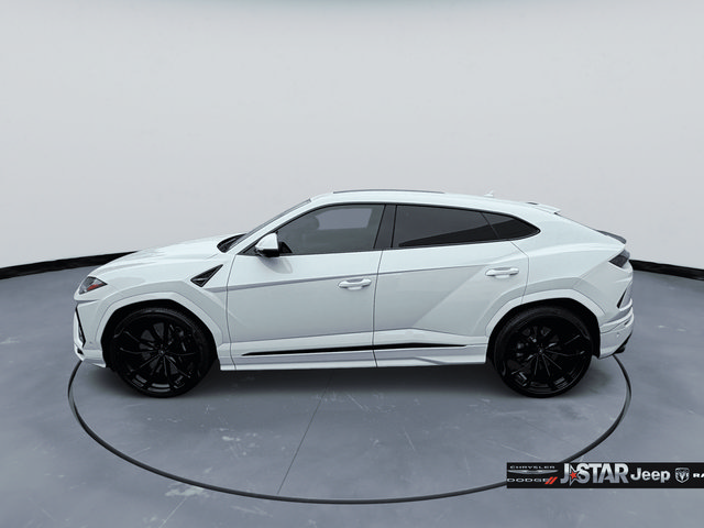 Used 2022 Lamborghini Urus AWD/4WD image 7
