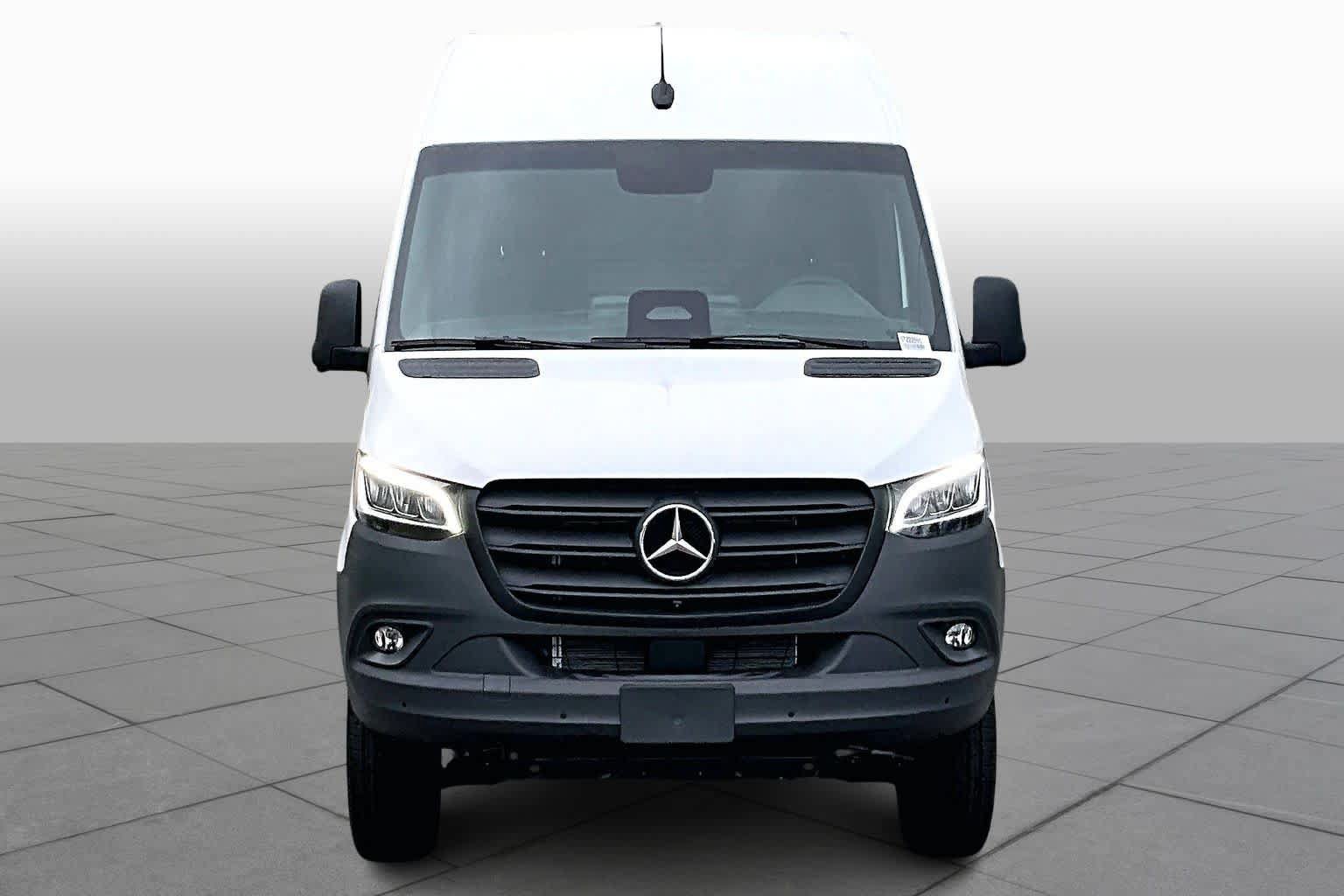 New 2025 Mercedes-Benz Sprinter 2500 image 3