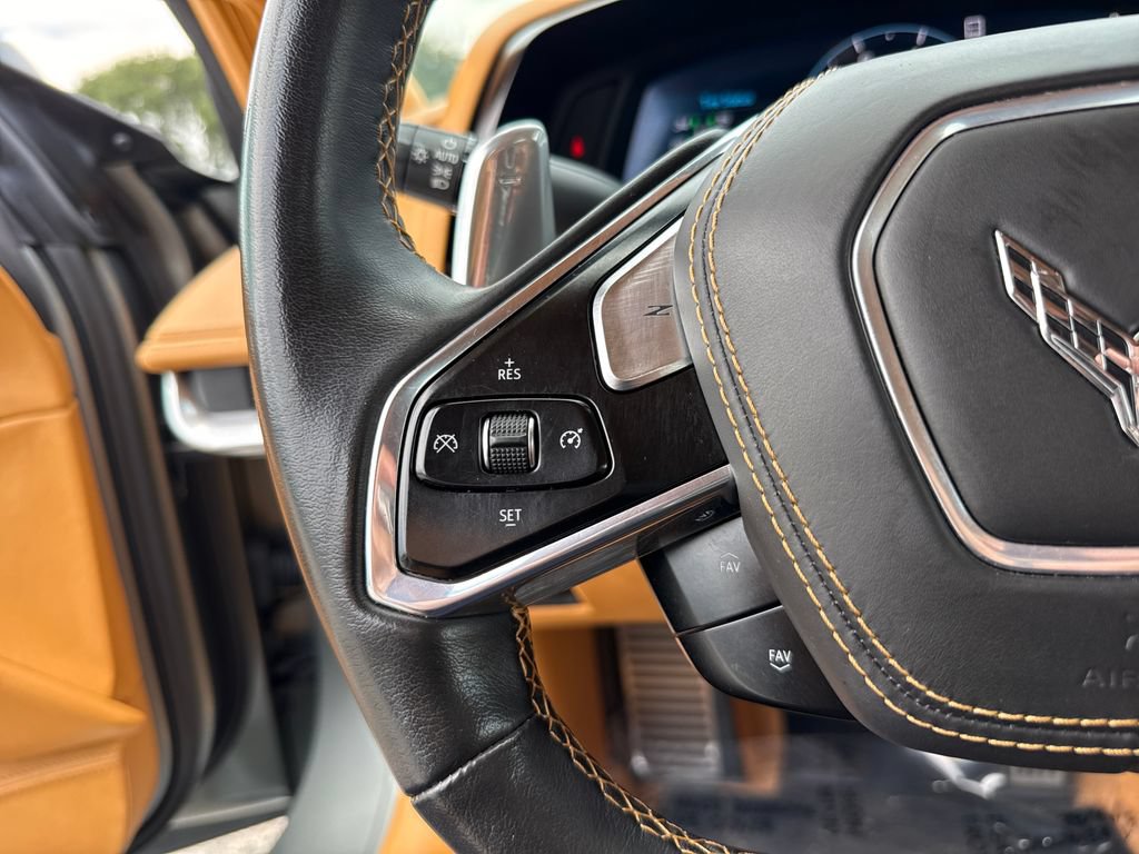 Used 2022 Chevrolet Corvette Stingray Premium Conv w/ Z51 Performance Package RWD image 16