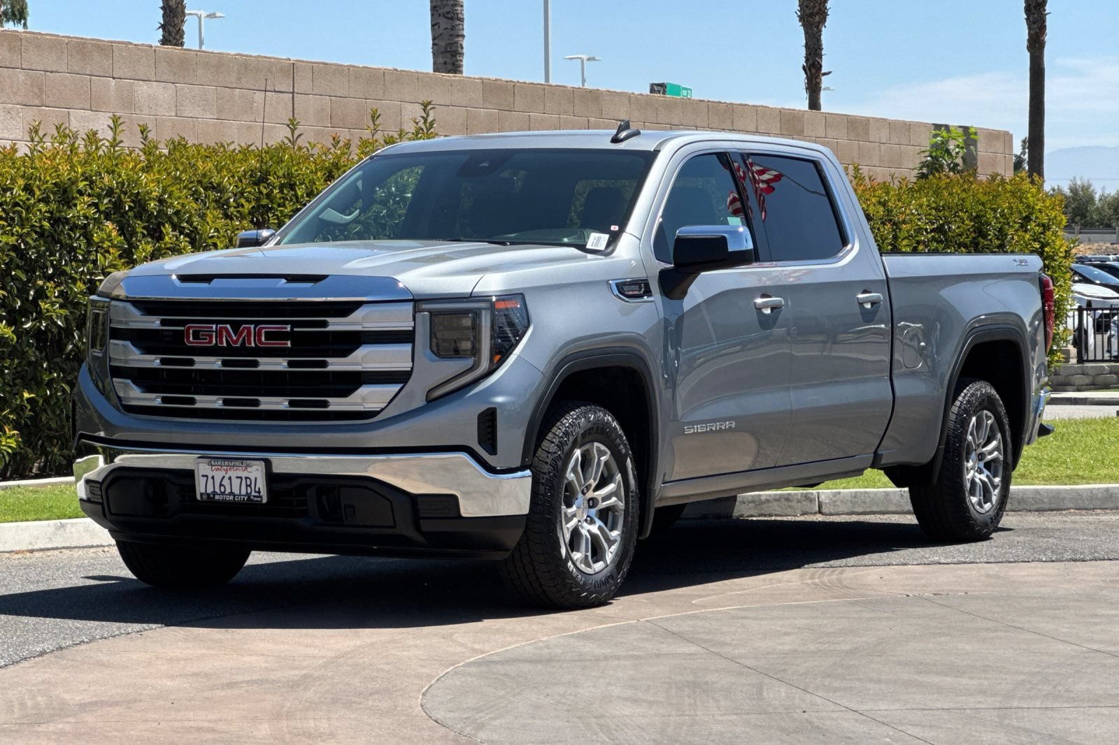 Certified 2024 GMC Sierra 1500 SLE w/ X31 Off-Road Package AWD/4WD image 8