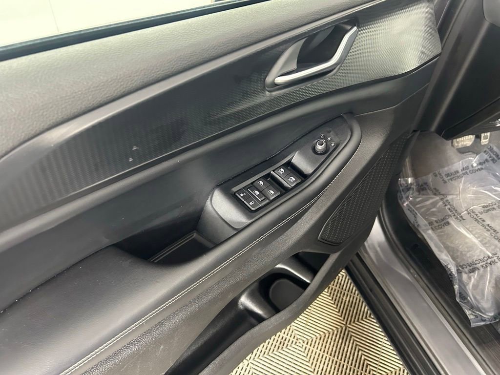 Used 2023 Jeep Grand Cherokee L Laredo AWD/4WD image 13