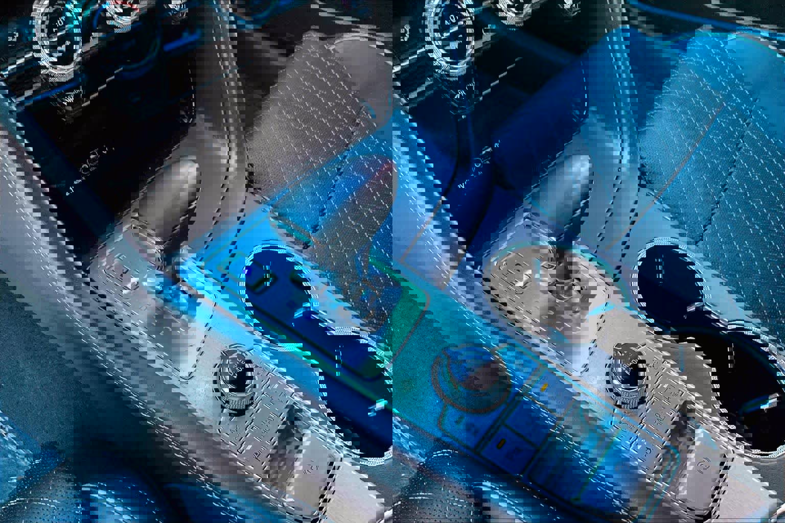 Used 2019 Genesis G70 2.0T Advanced w/ Sport Package image 17