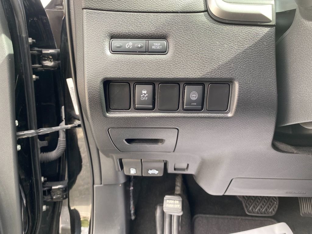 Used 2020 Nissan Murano SV image 14