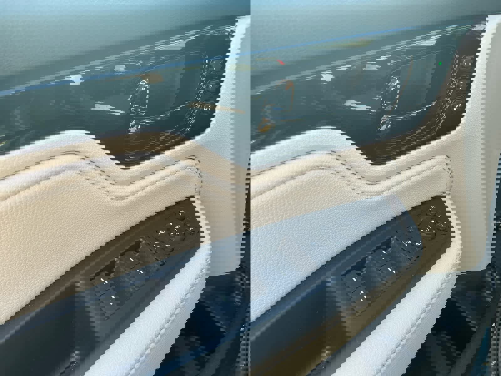 Used 2025 Honda Odyssey Elite image 18