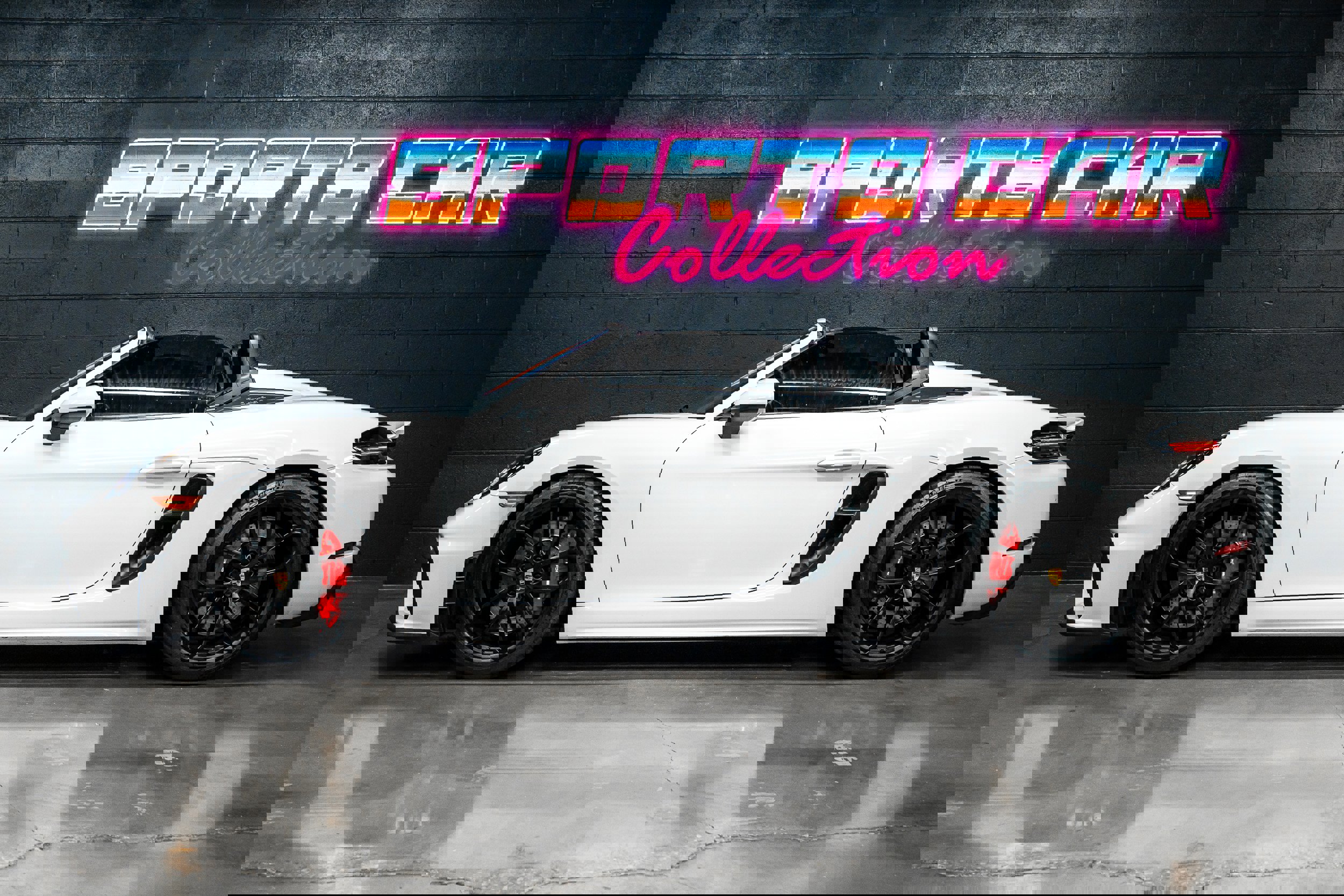 Used 2020 Porsche 718 Boxster Spyder RWD image 2