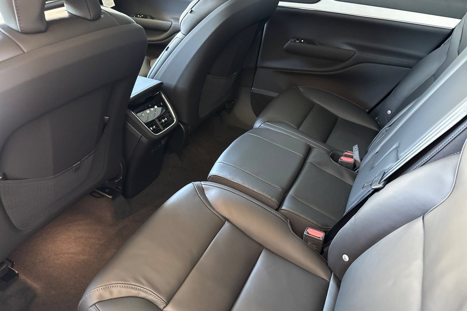 New 2026 Volvo EX90 Ultra AWD/4WD image 11