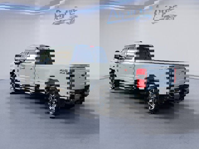 Used 2024 Ford F350 Lariat w/ Camper Package image 3