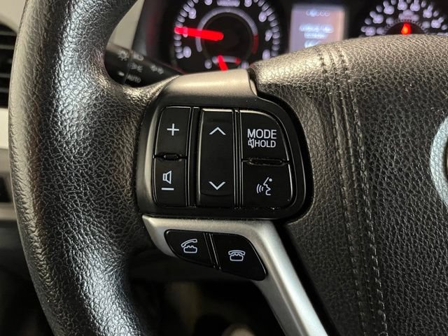 Used 2017 Toyota Sienna L FWD image 21
