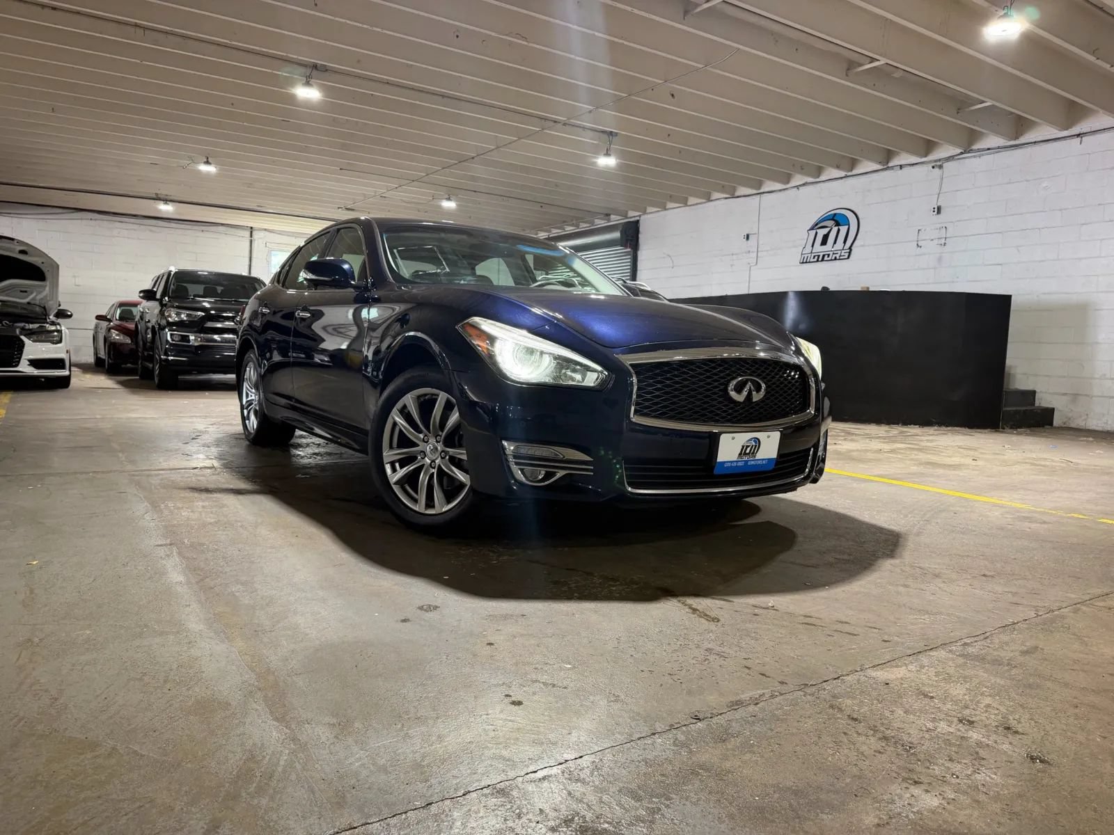 Used 2015 INFINITI Q70 3.7 AWD/4WD image 6