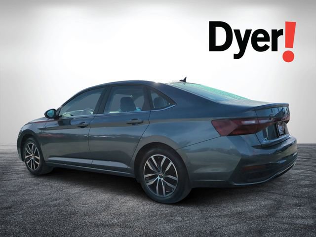 Used 2025 Volkswagen Jetta SE image 5