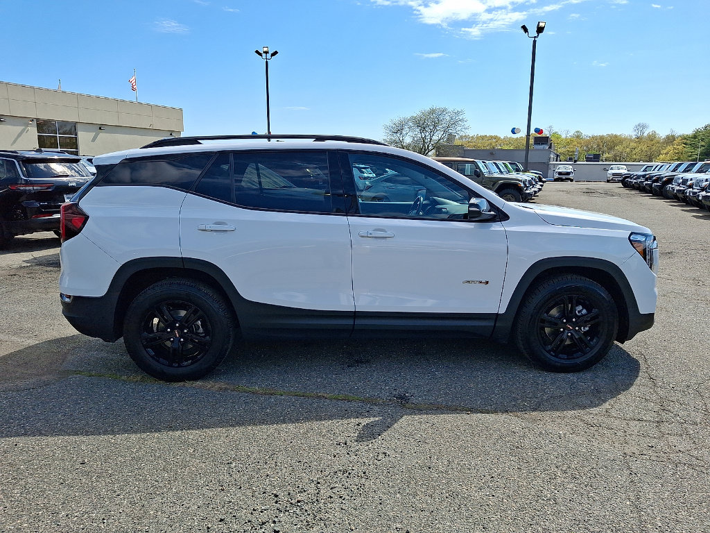 Used 2022 GMC Terrain AT4 w/ LPO, Floor Liner Package AWD/4WD image 36
