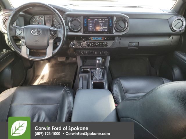 Used 2017 Toyota Tacoma TRD Off-Road image 13