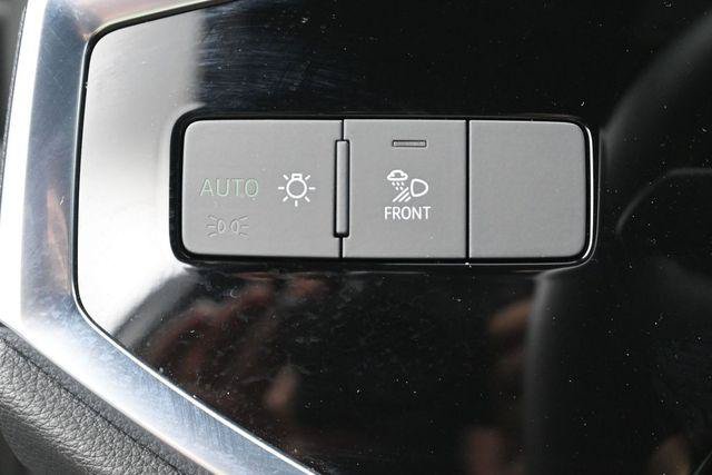 Used 2025 Audi Q3 2.0T Premium w/ Convenience Package AWD/4WD image 16