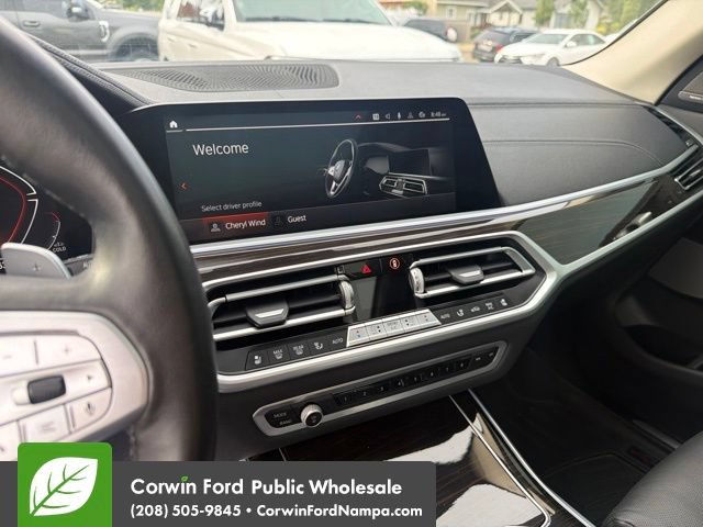 Used 2021 BMW X7 xDrive40i w/ Premium Package AWD/4WD image 22