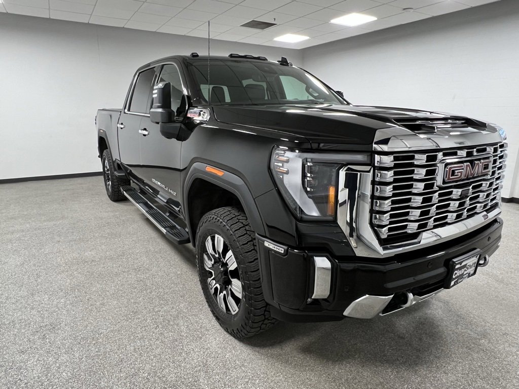 Used 2024 GMC Sierra 3500 Denali w/ Denali Reserve Package image 2