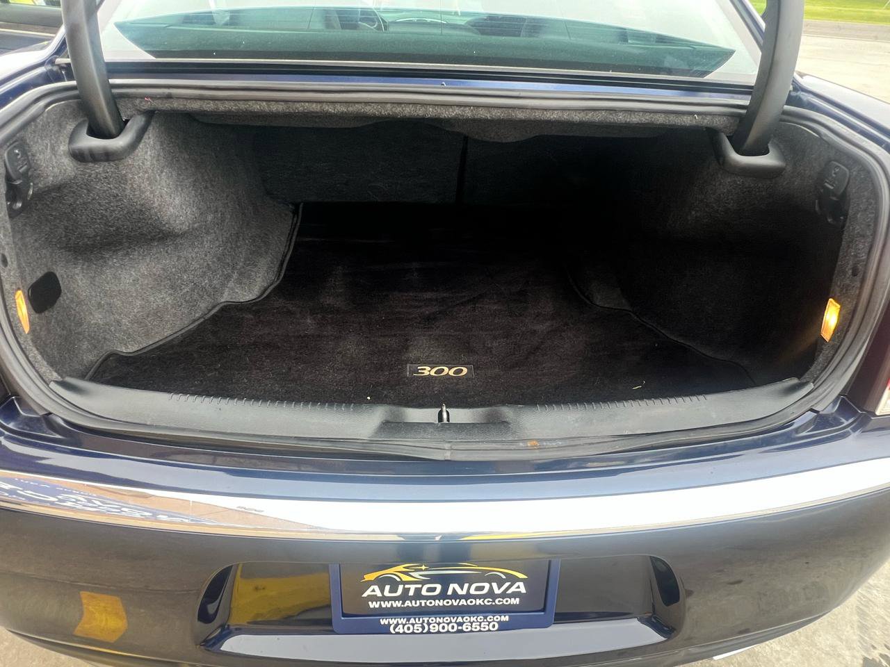 Used 2016 Chrysler 300 C AWD/4WD image 35