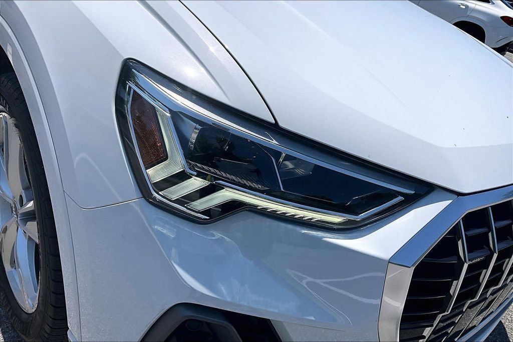 Used 2020 Audi Q3 2.0T Premium Plus w/ Premium Plus Package AWD/4WD image 32