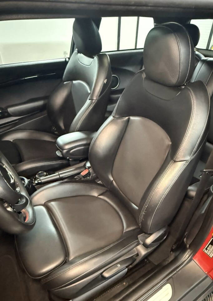 Used 2014 MINI Cooper S image 12