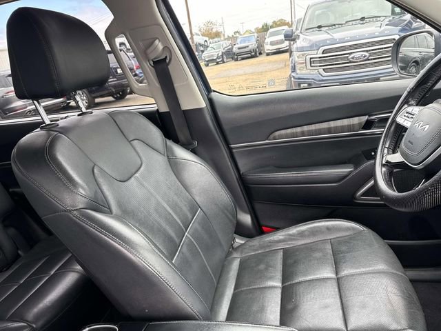 Used 2023 Kia Telluride EX w/ EX Captain's Chair Package image 14
