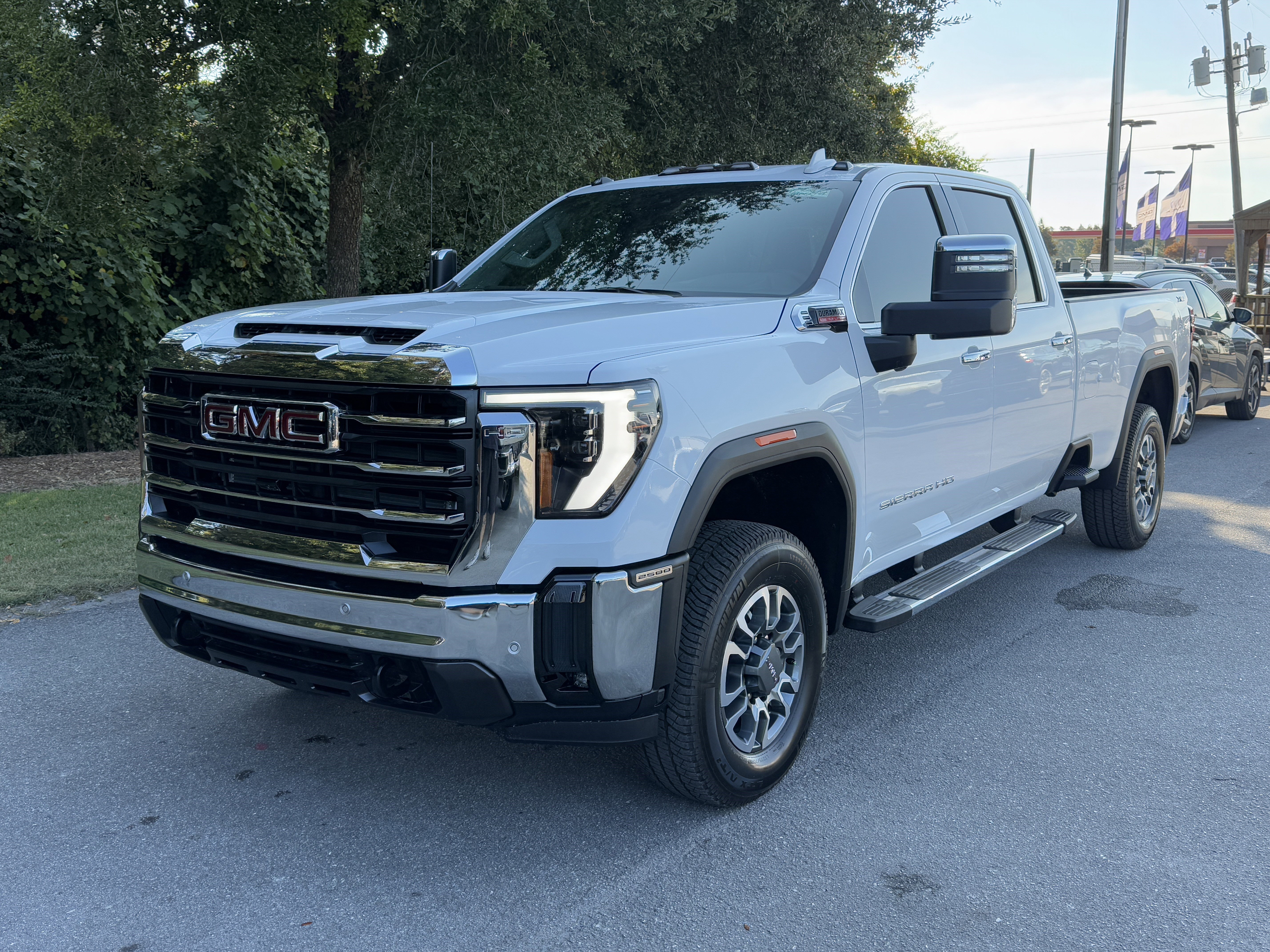 New 2026 GMC Sierra 2500 SLT w/ SLT Premium Package image 9