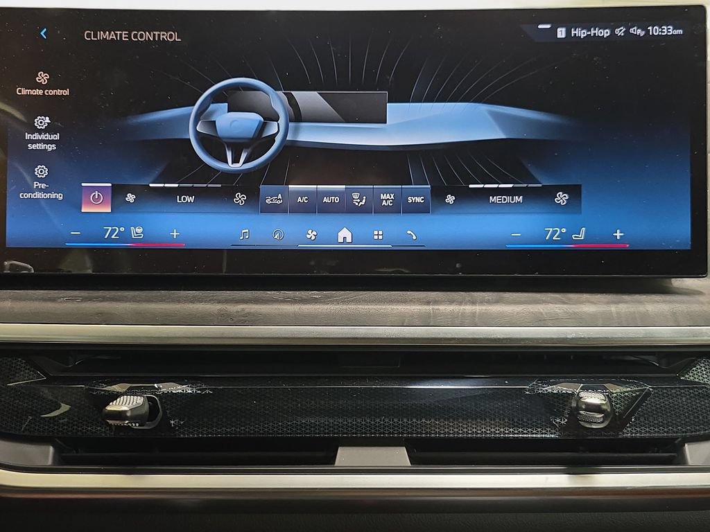 Used 2026 BMW X7 xDrive40i AWD/4WD image 25