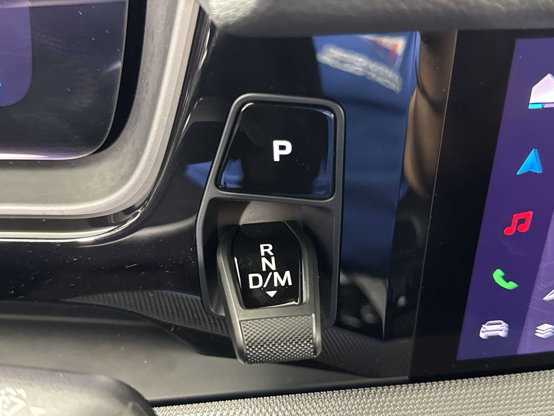 Certified 2025 Porsche Cayenne S image 21