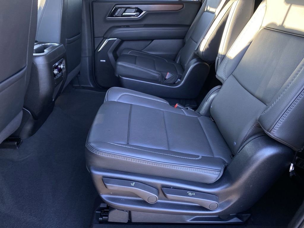 Certified 2025 GMC Yukon XL Denali image 36