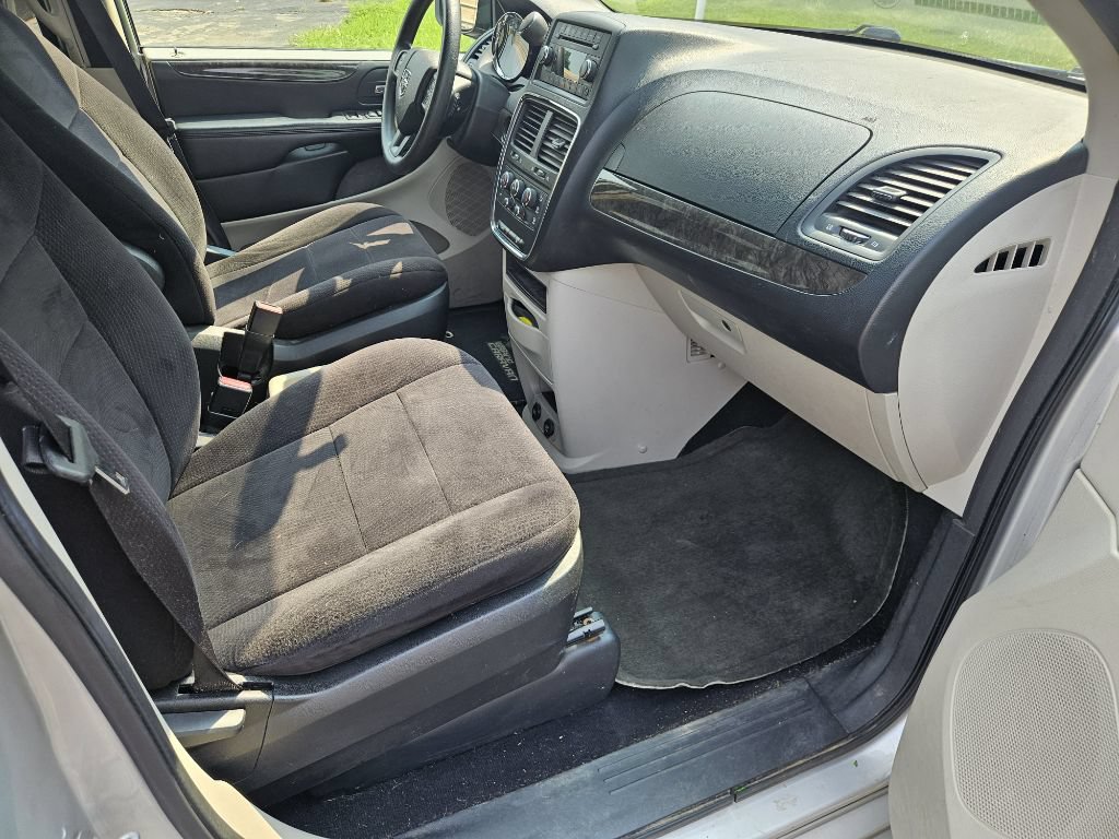 Used 2011 Dodge Grand Caravan Mainstreet w/ PWR Convenience Group FWD image 13