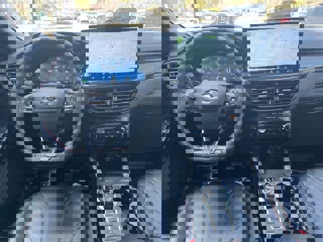 Certified 2025 Ford Escape ST-Line Elite w/ Premium Technology Package image 17