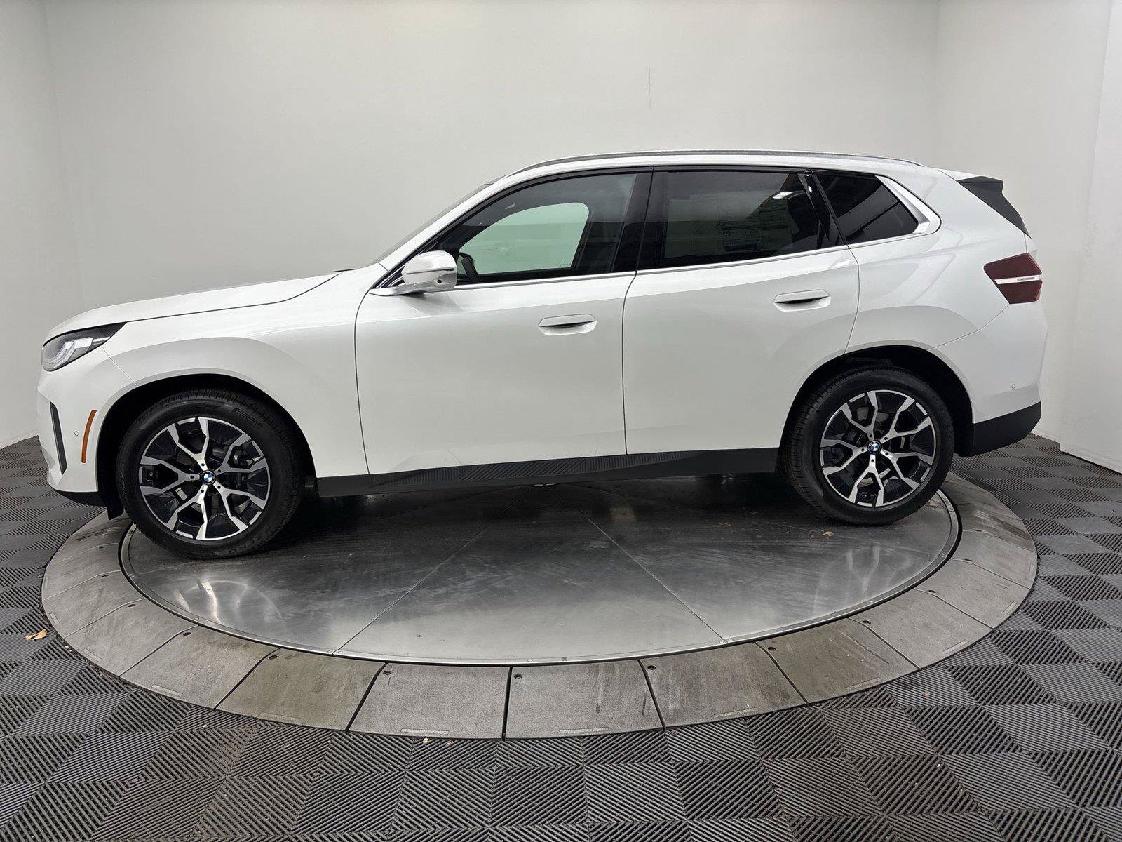 New 2026 BMW X3 xDrive30i w/ Premium Package AWD/4WD image 16