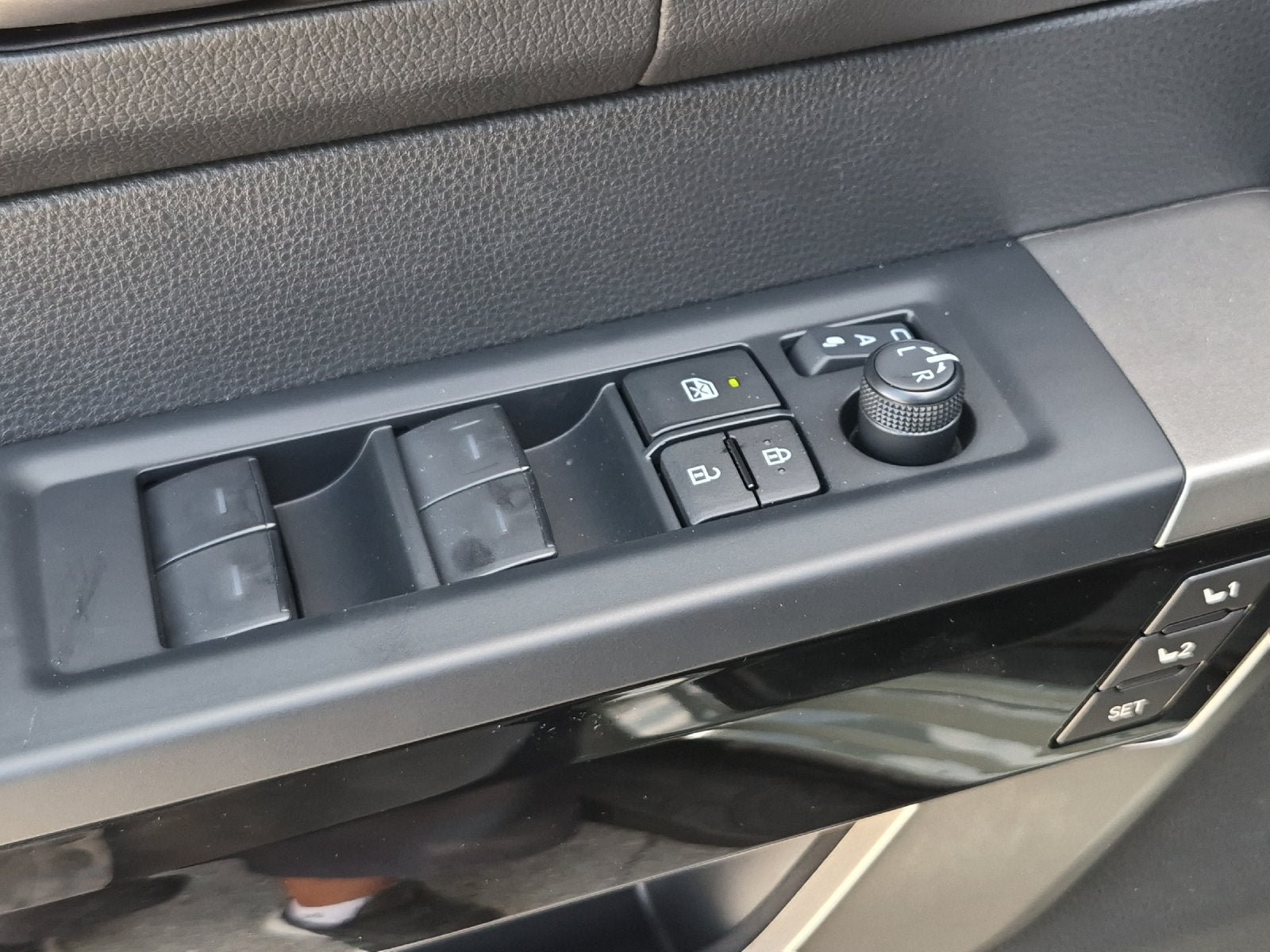 New 2026 Toyota Tundra Limited AWD/4WD image 13