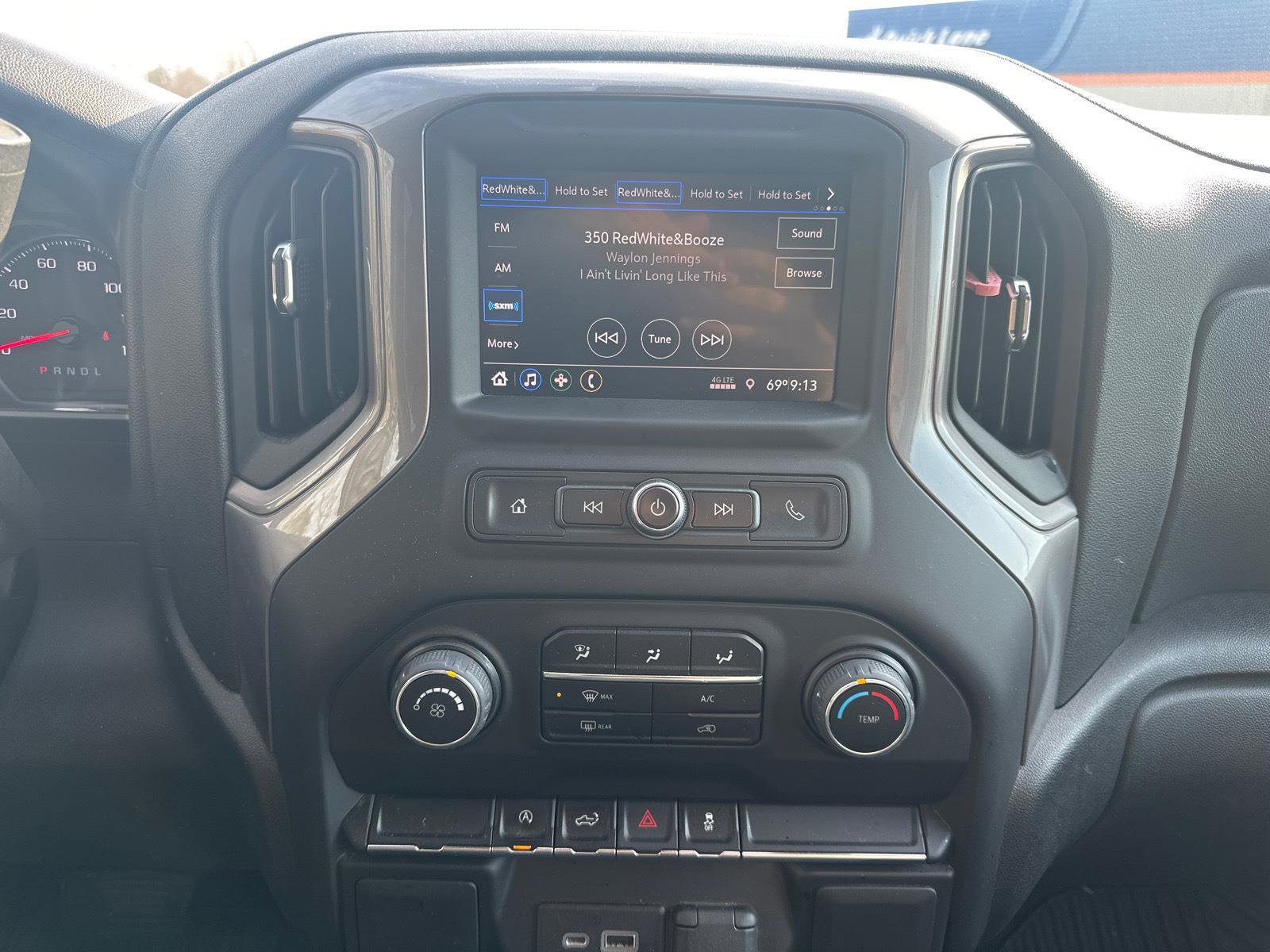 Used 2022 Chevrolet Silverado 1500 Custom AWD/4WD image 15