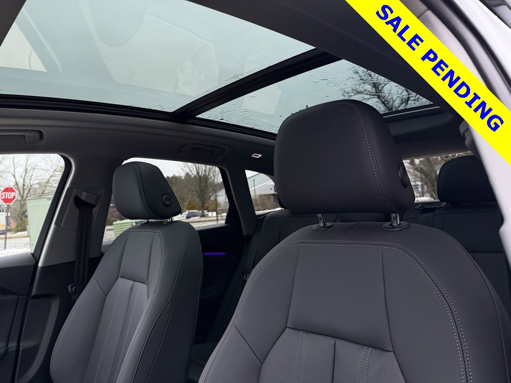 Used 2025 Audi Q5 Premium w/ Convenience Package image 23