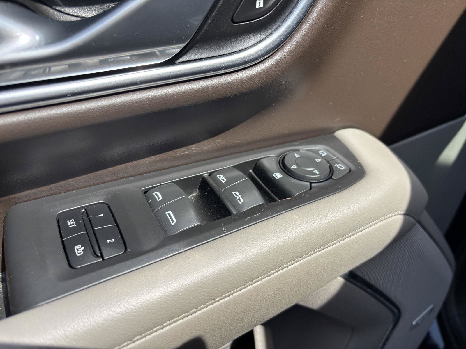 Used 2021 Chevrolet Suburban LT AWD/4WD image 13