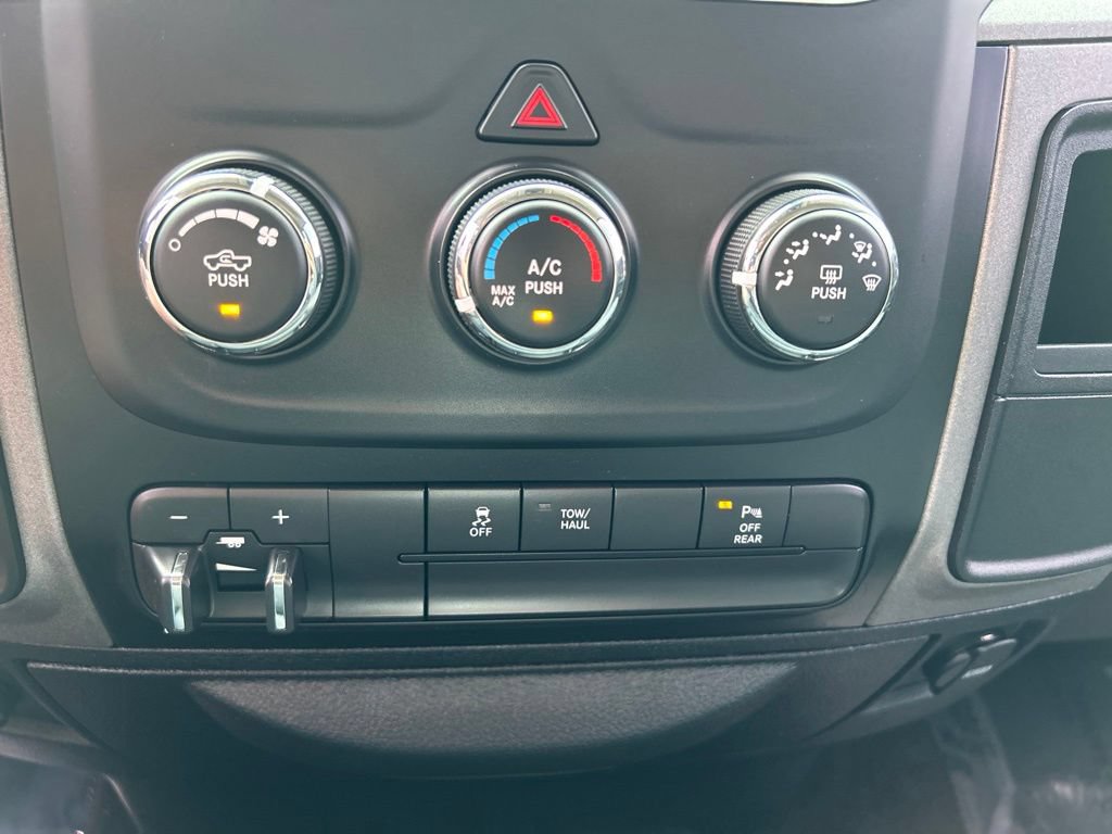Used 2017 RAM 2500 ST AWD/4WD image 17