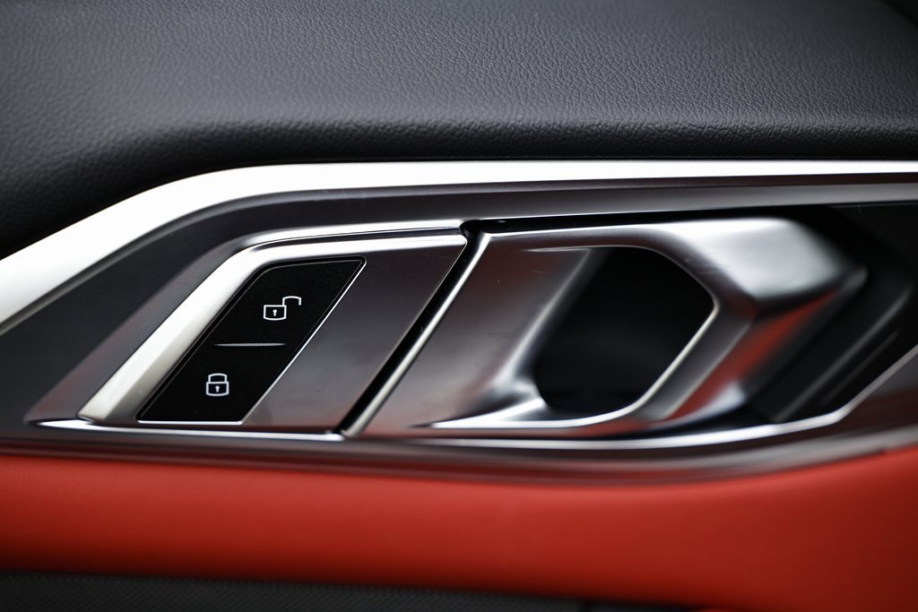 Certified 2025 BMW M4 Competition w/ Executive Package image 18