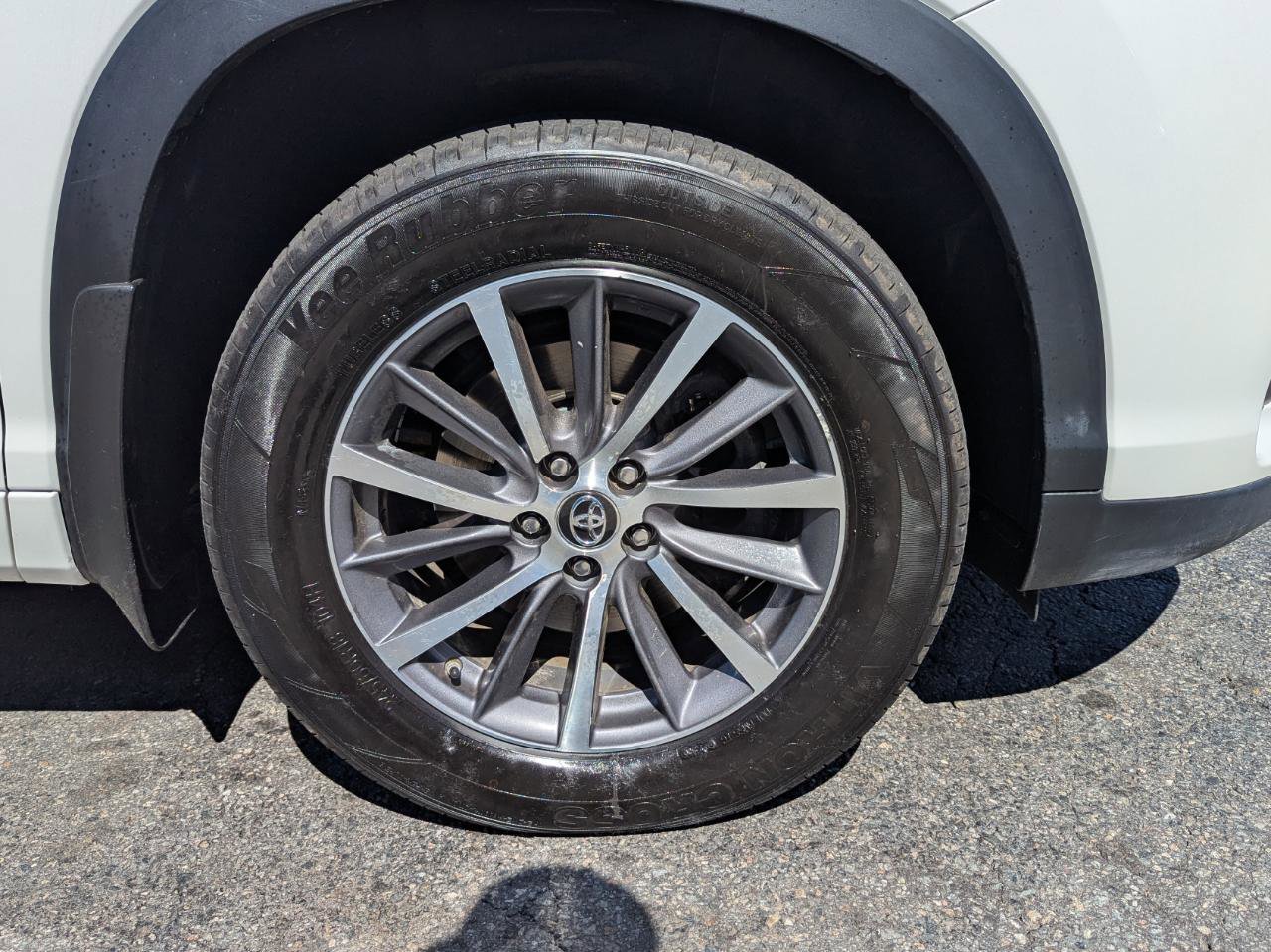 Used 2018 Toyota Highlander XLE image 60