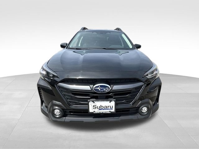 Used 2025 Subaru Outback Premium AWD/4WD image 2