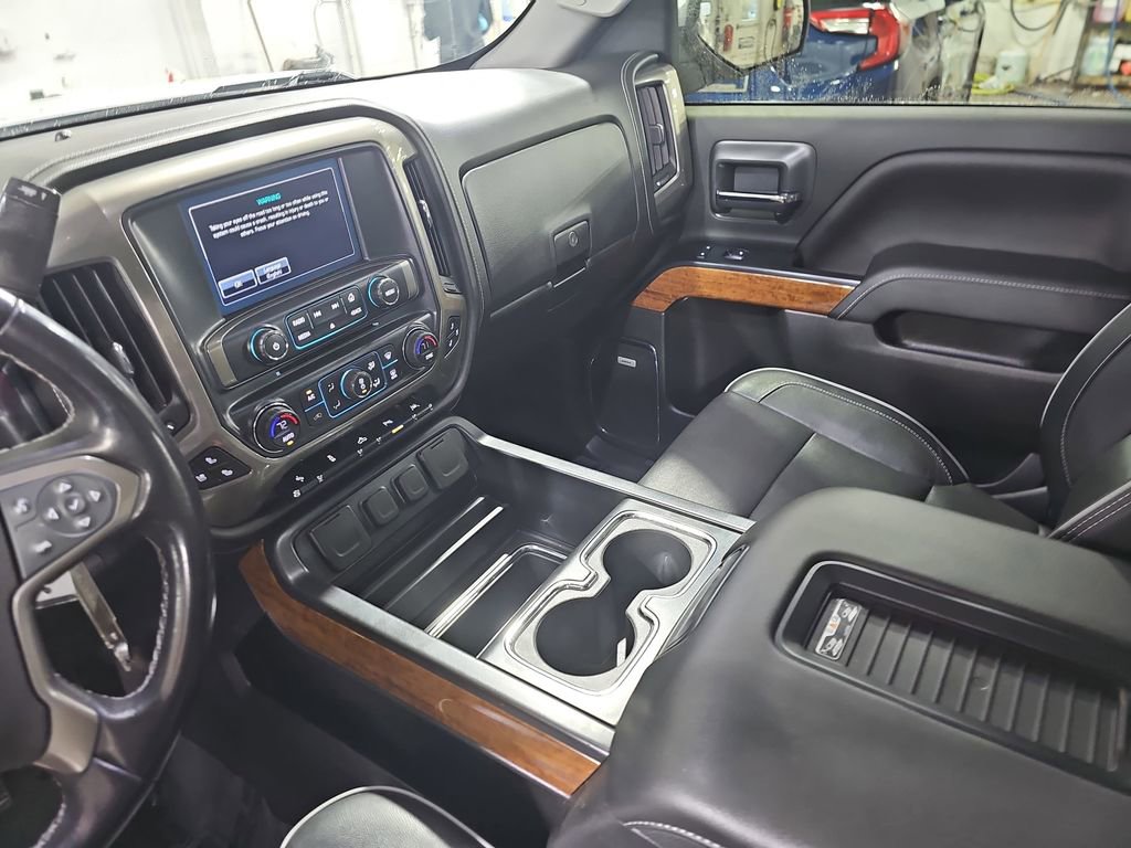 Used 2018 Chevrolet Silverado 1500 High Country image 26