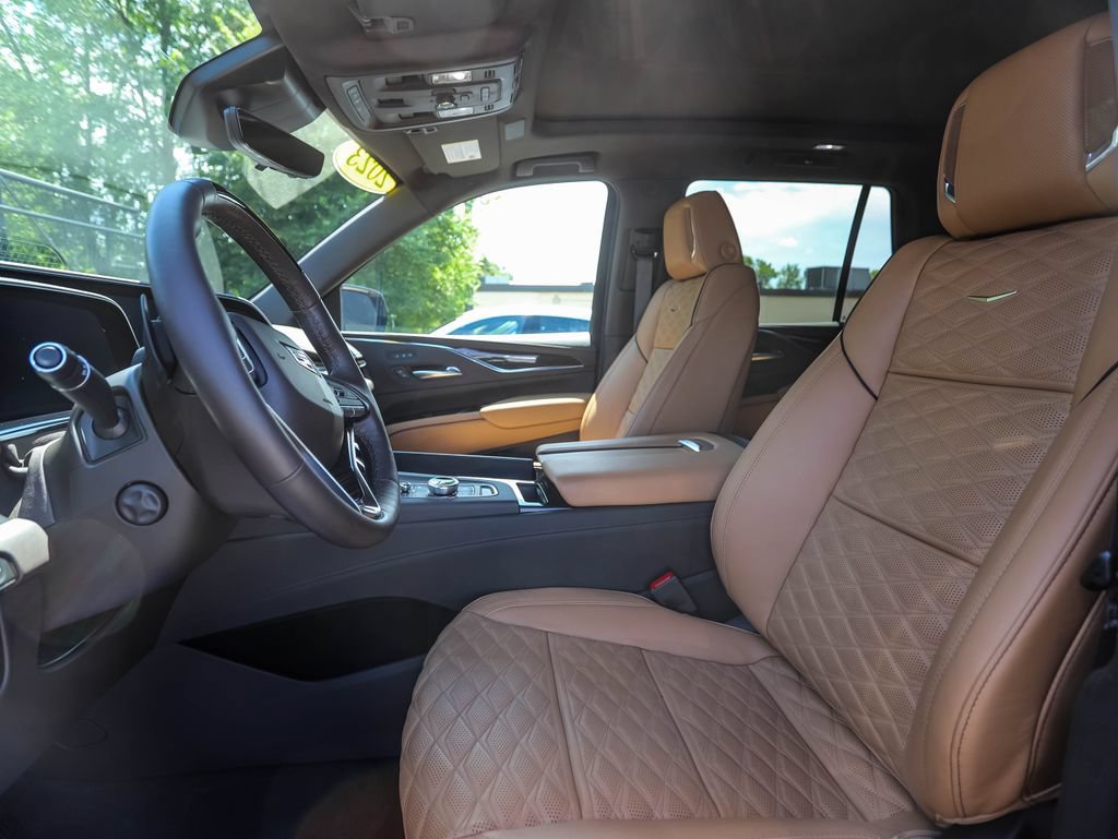 Used 2023 Cadillac Escalade Sport w/ Touring Package AWD/4WD image 11